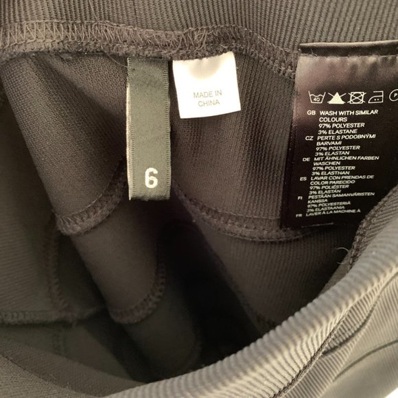 H&M Divided Black Stretch Mini Skirt | 6 - Picture 3 of 6